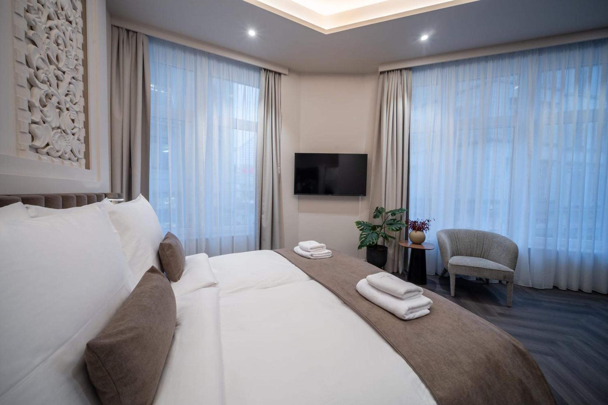 Damas Suites Budapest Esterno foto